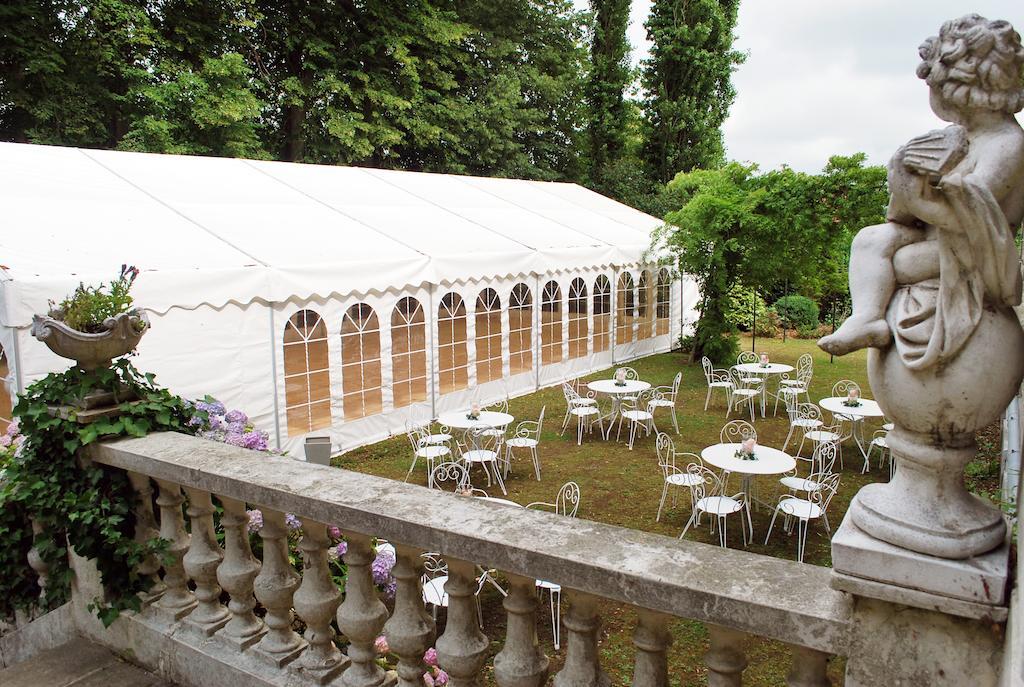 Chateau "Le Castel Des Anges" Bed & Breakfast Wailly-Beaucamp Exterior photo